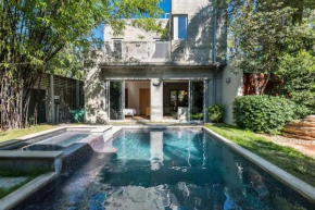 The Palm Villas - Modern Home w Private Pool